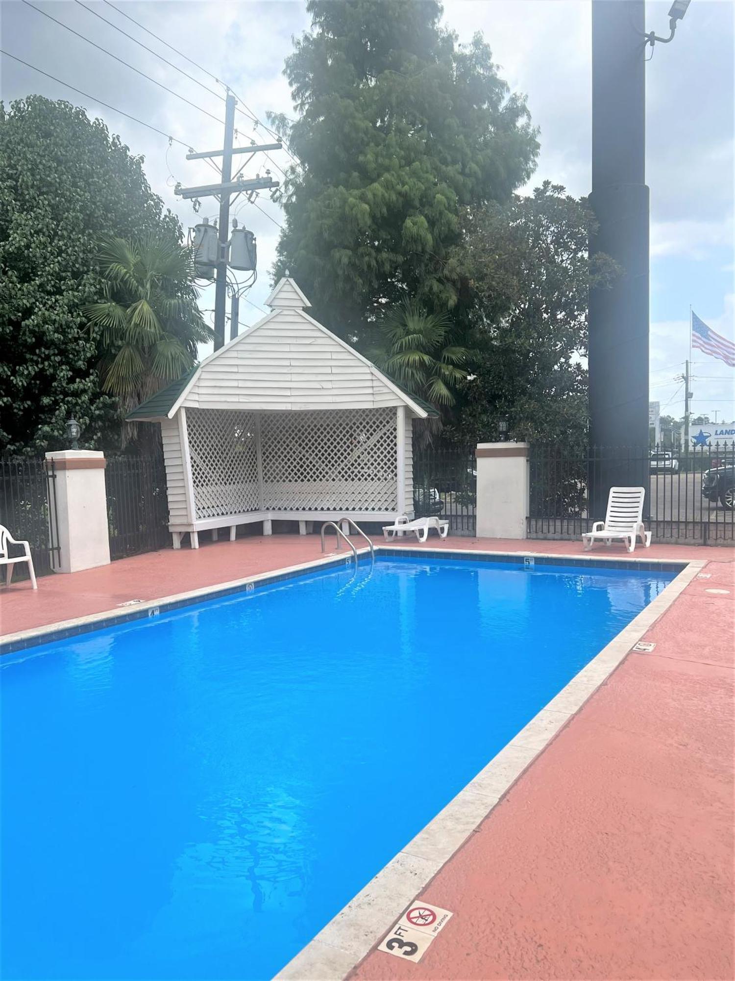 Days Inn By Wyndham Denham Springs-Baton Rouge East מראה חיצוני תמונה