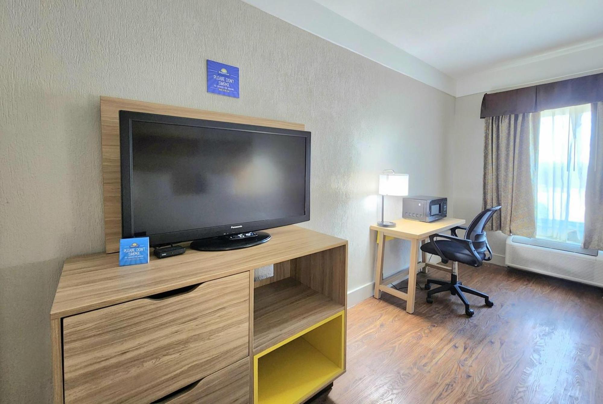 Days Inn By Wyndham Denham Springs-Baton Rouge East מראה חיצוני תמונה